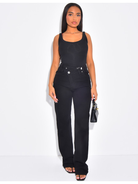 Straight-leg stretch jeans with crossover button fastening