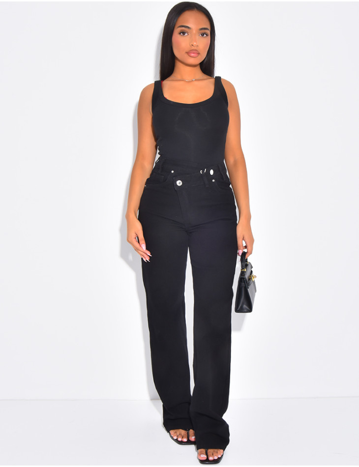 Straight-leg stretch jeans with crossover button fastening