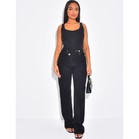 Straight-leg stretch jeans with crossover button fastening