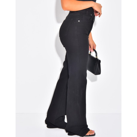 Straight-leg stretch jeans with crossover button fastening