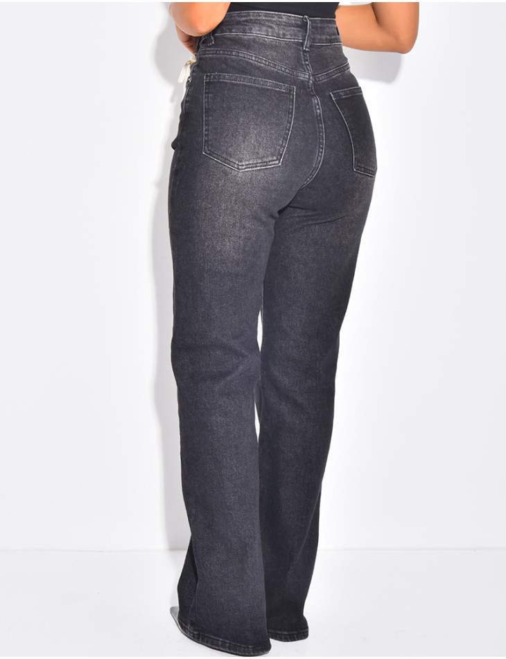 Straight-leg stretch jeans with crossover button fastening