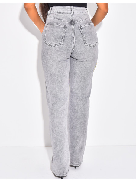 Gerade geschnittene Jeans in grauer Waschung mit Stretchanteil