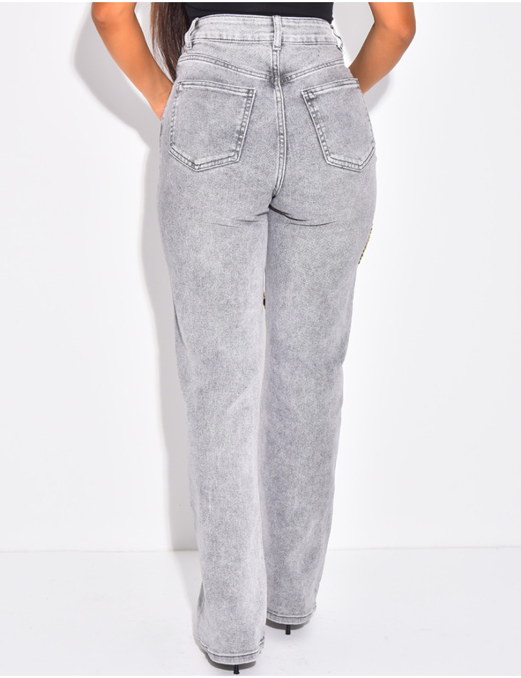 Gerade geschnittene Jeans in grauer Waschung mit Stretchanteil