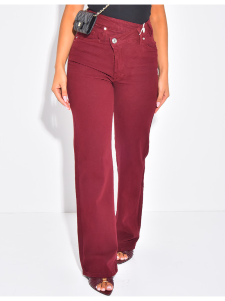 Straight-leg stretch jeans with crossover button fastening