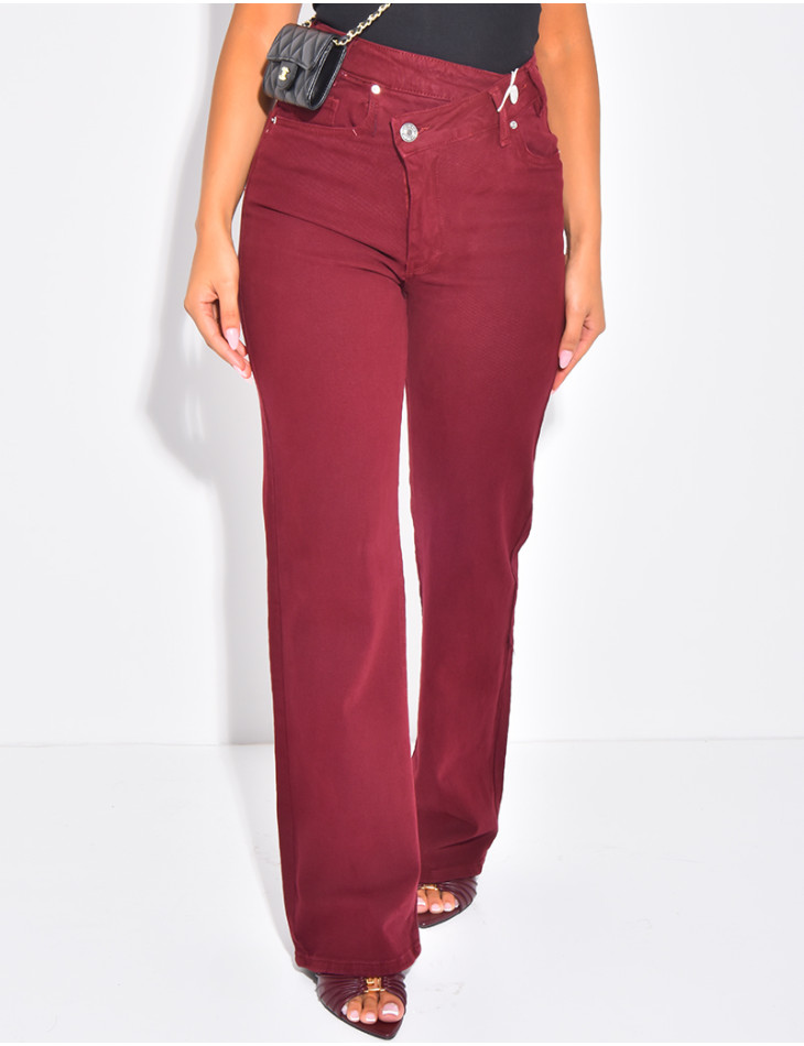 Straight-leg stretch jeans with crossover button fastening