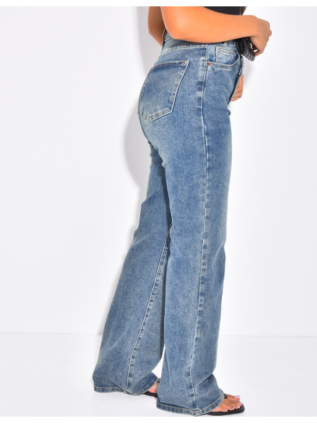 Jeans coupe droite stretchy à boutonnière croisée