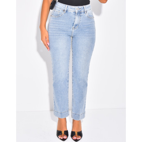 Short blue faded mom jeans