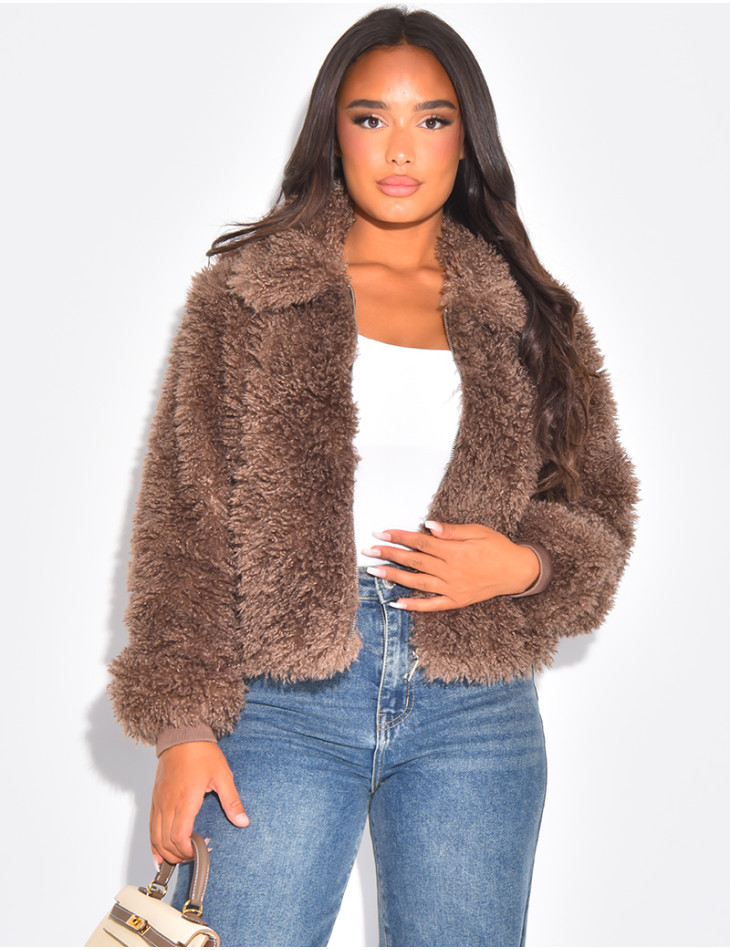 Manteau court à fourrure fluffy