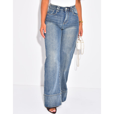 Weite Stretchjeans mit Umschlag