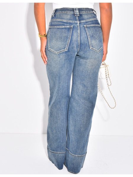 Weite Stretchjeans mit Umschlag