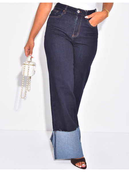Jeans coupe large stretchy avec revers