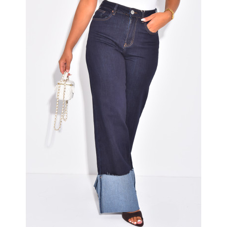 Jeans coupe large stretchy avec revers