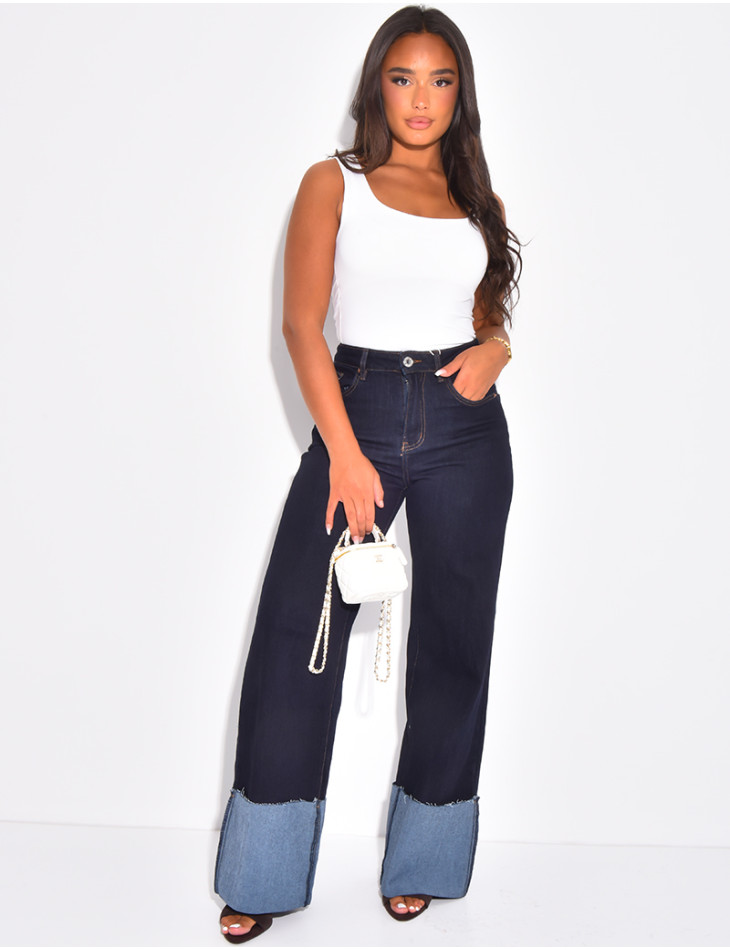 Jeans coupe large stretchy avec revers