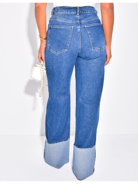 Jeans coupe large stretchy avec revers