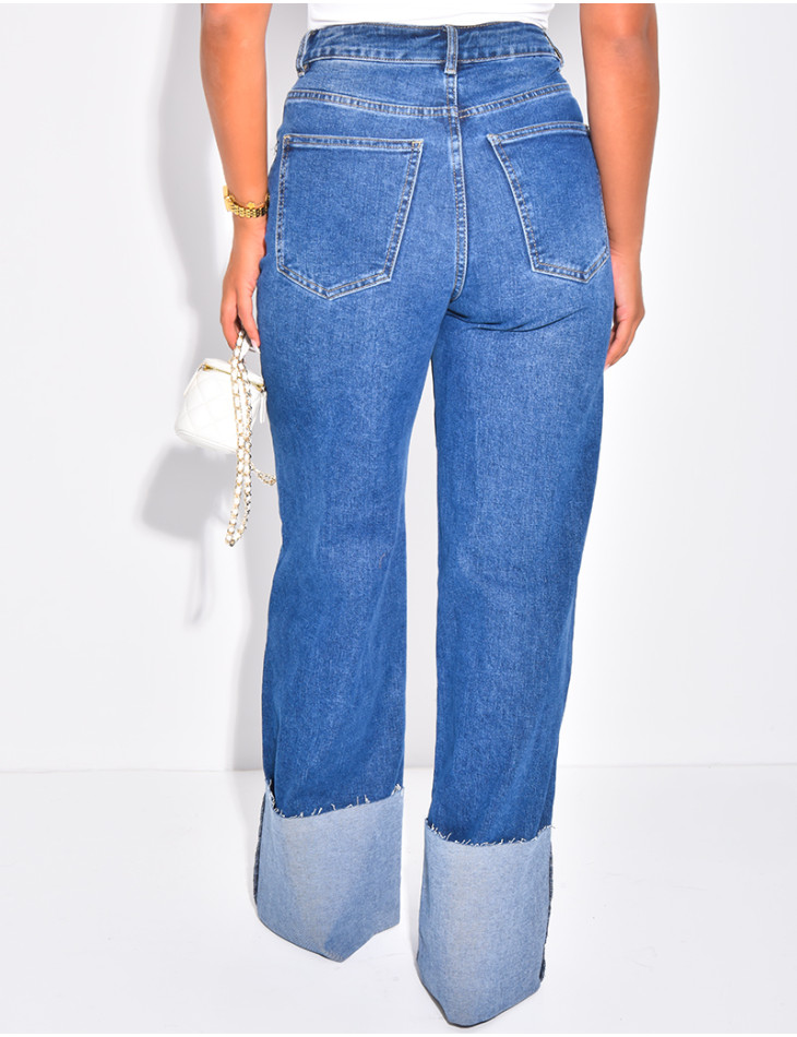 Jeans coupe large stretchy avec revers