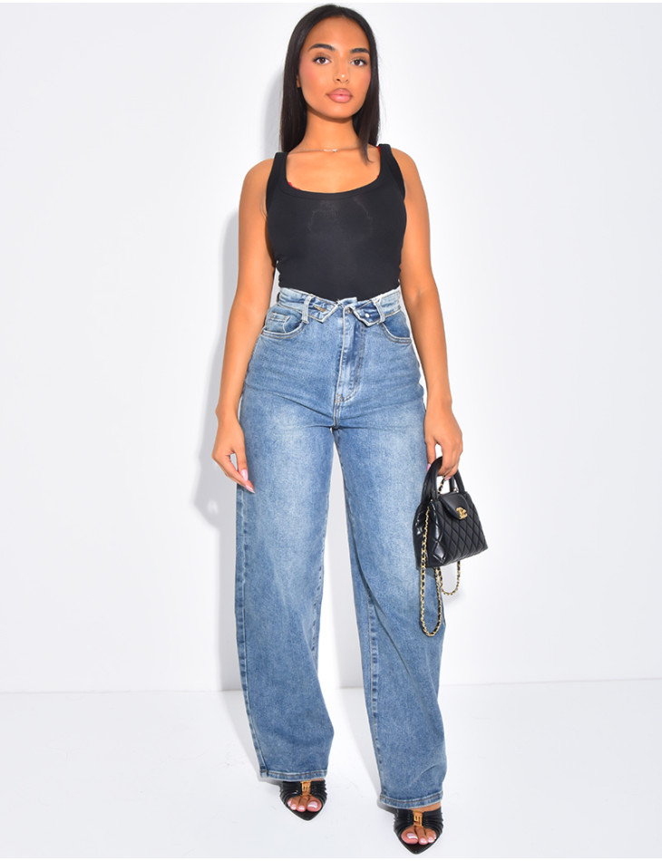 Wide-leg jeans with cuffed waist