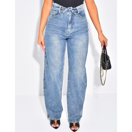 Weit geschnittene Jeans mit Umschlag an der Taille