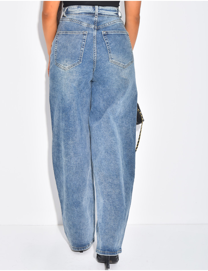 Wide-leg jeans with cuffed waist