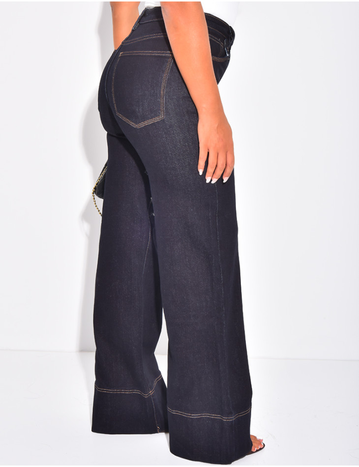 Weite Stretchjeans mit Umschlag