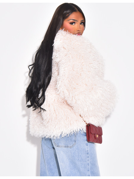 Kurzer Mantel mit flauschigem Fell