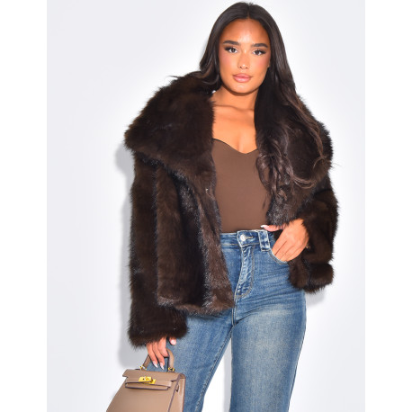 Veste courte en fausse fourrure