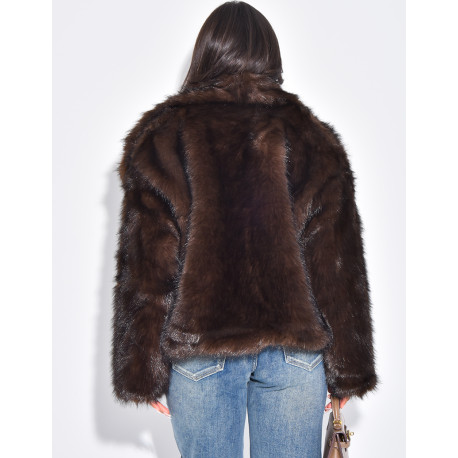 Veste courte en fausse fourrure