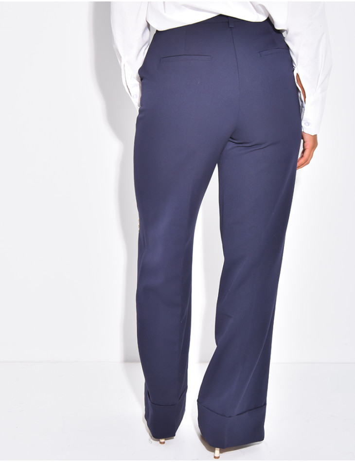 Hoch taillierte Anzughose mit Umschlag