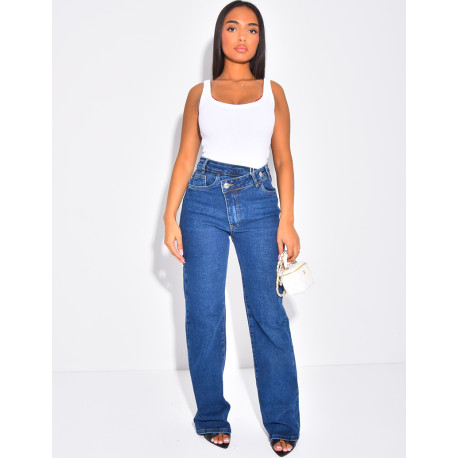 Straight-leg stretch jeans with crossover button fastening