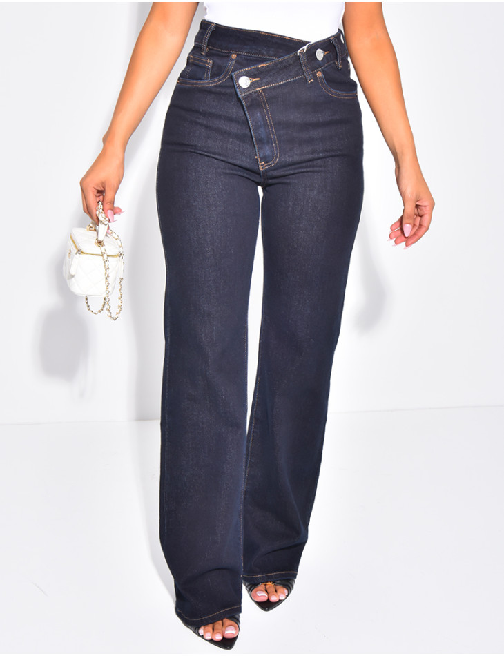 Straight-leg stretch jeans with crossover button fastening
