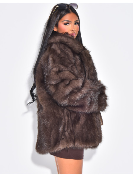 Manteau mi long en fausse fourrure