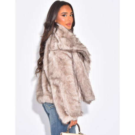 Veste courte en fausse fourrure