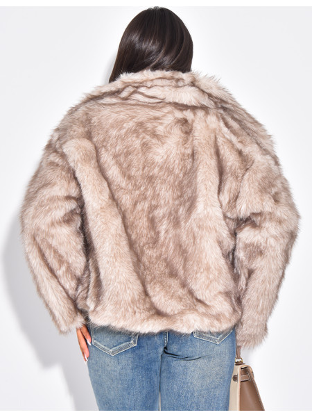 Veste courte en fausse fourrure