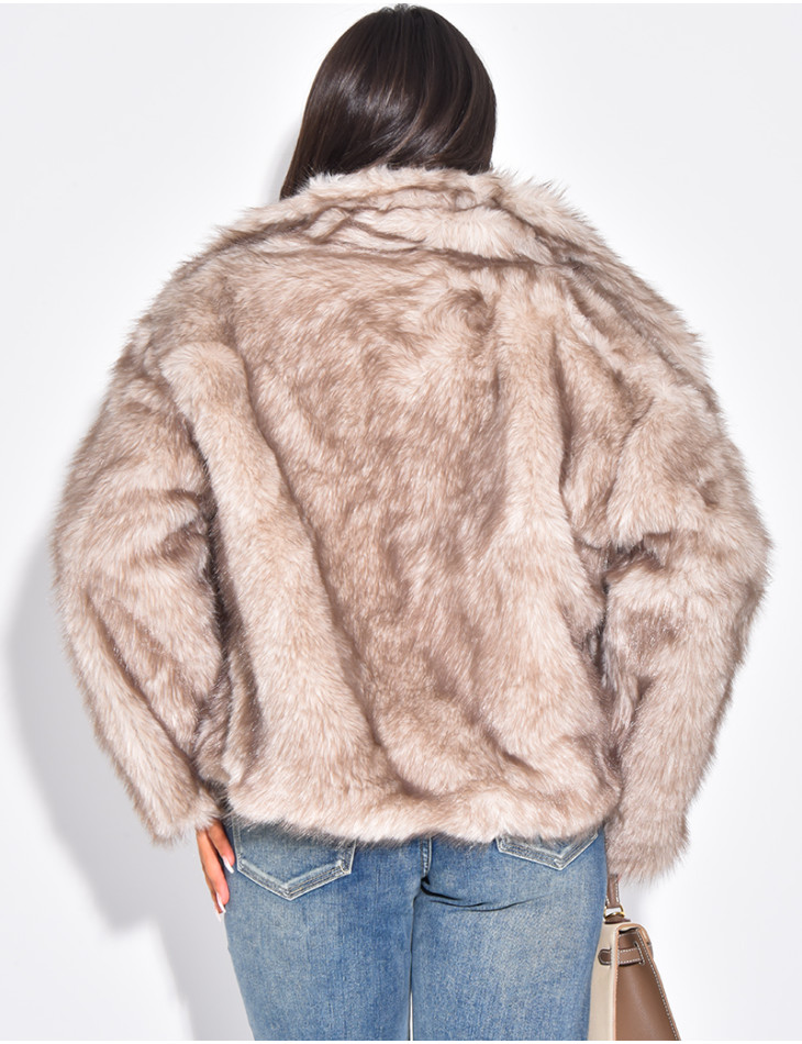 Veste courte en fausse fourrure