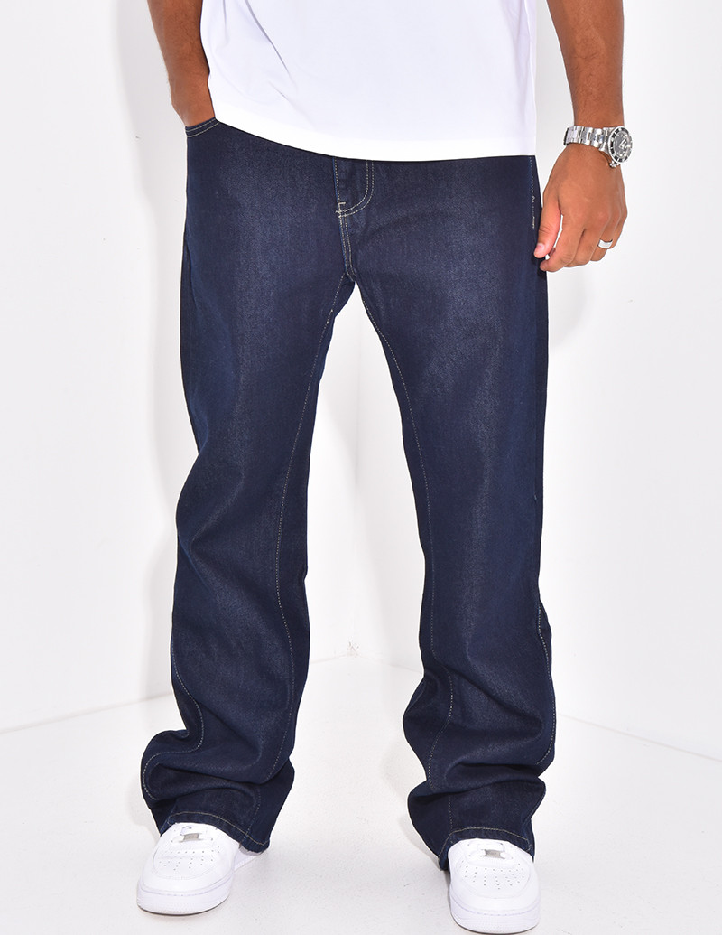 Jeans mit ausgestelltem Bein