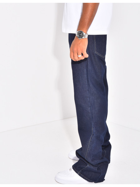 Jeans mit ausgestelltem Bein