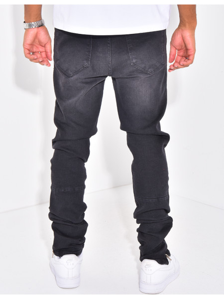 Jeans à fermeture éclaire et tâches