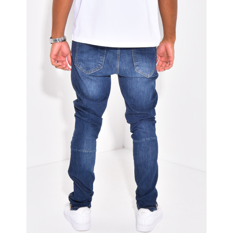 Jeans à fermeture éclaire et tâches