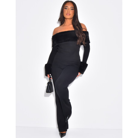 Set aus Hose und Pullover mit U-Boot-Ausschnitt und Pelzbesatz