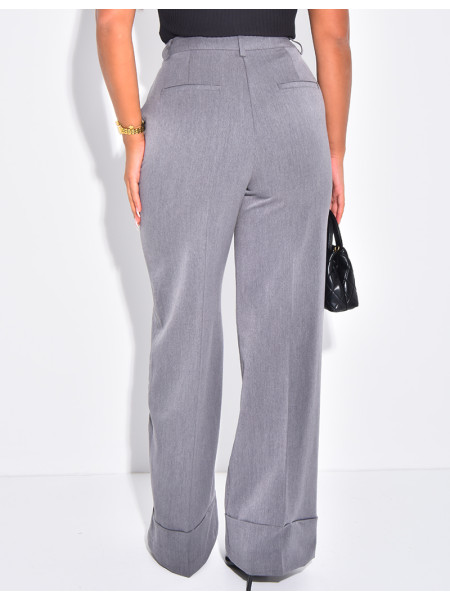 High-waisted tailored trousers with turn-ups