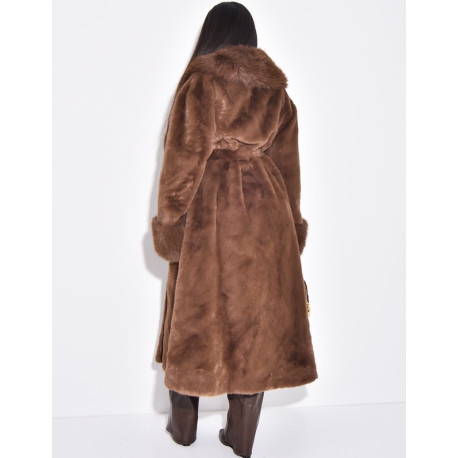 Manteau en fausse fourrure à ceinture