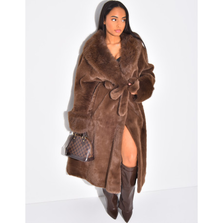 Manteau en fausse fourrure à ceinture