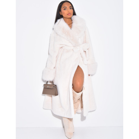 Manteau en fausse fourrure à ceinture