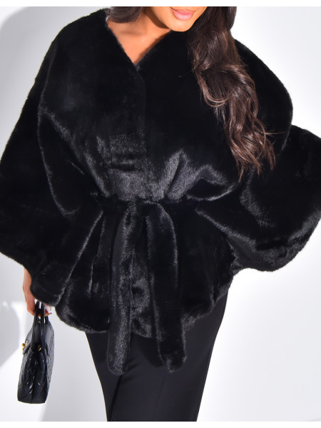Kurzer Cape aus Kunstfell zum Binden