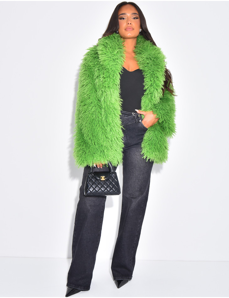 Mid-length coat with fluffy fur