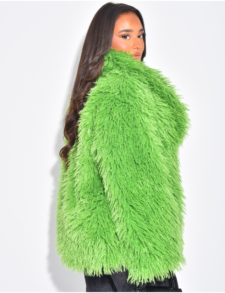 Mid-length coat with fluffy fur