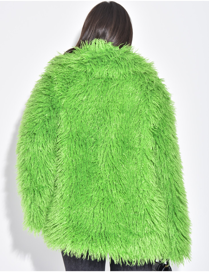 Mid-length coat with fluffy fur