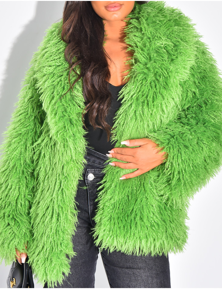 Mid-length coat with fluffy fur
