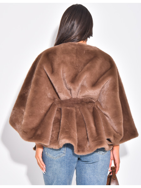 Cape courte en fausse fourrure à nouer