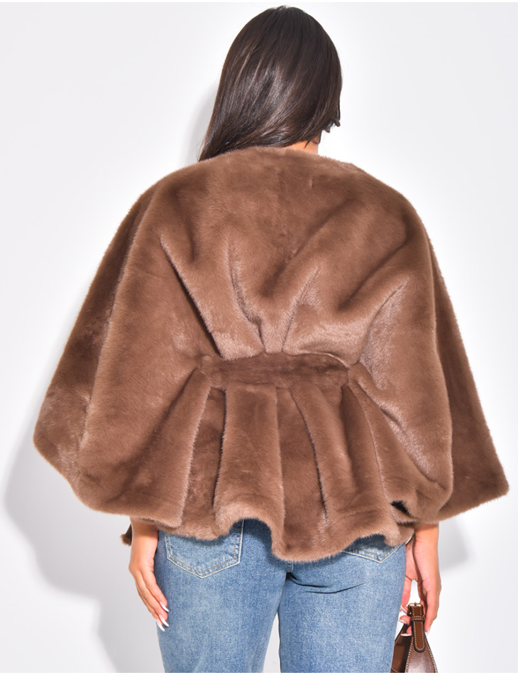 Cape courte en fausse fourrure à nouer