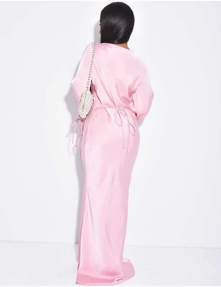 Sehr langes Kleid aus Premium-Satin zum Binden.